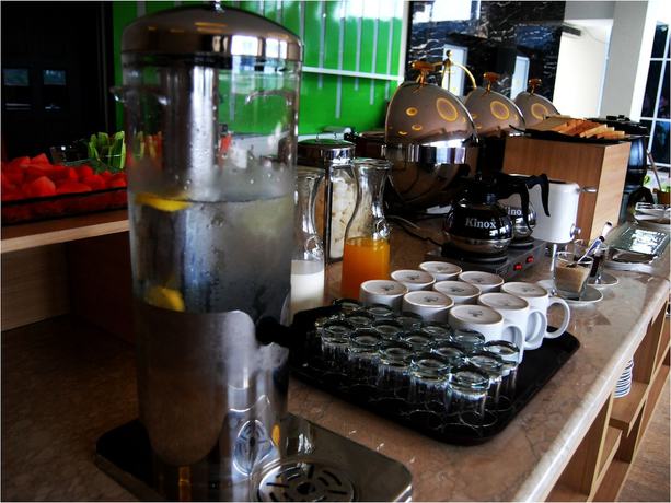 Imagen del bar/restaurante del Hotel Tebu Bandung. Foto 2