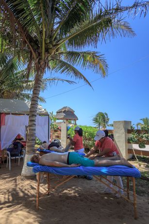 Imagen de la piscina del Hotel Tecnohotel Beach. Foto 18