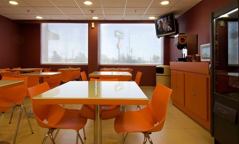 Imagen del bar/restaurante del Hotel Tecnologico Norte. Foto 3