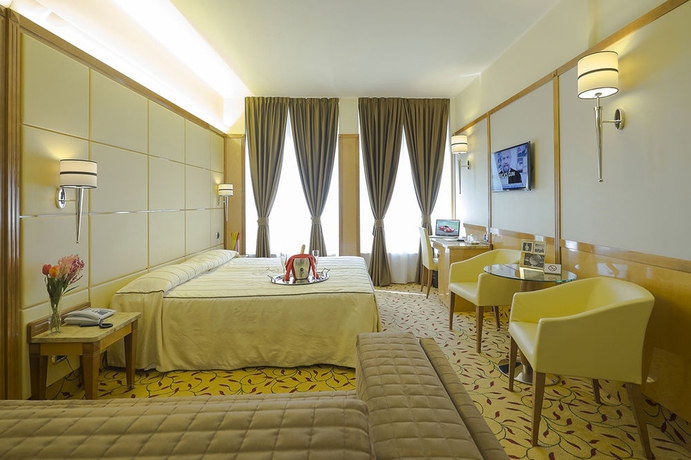 Imagen de la habitación del Hotel Teco. Foto 12