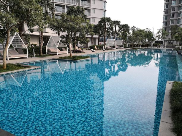 Imagen de la piscina del Hotel Teega Suites At Ph. Foto 19