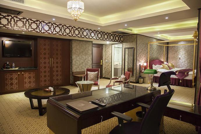 Imagen de los interiores del Hotel Tehran Grand. Foto 10