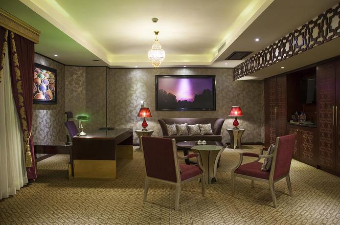 Imagen de los interiores del Hotel Tehran Grand. Foto 11