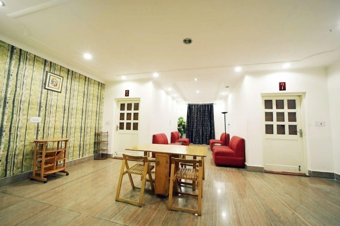 Imagen de los interiores del Hotel Tehri Club and Resorts. Foto 16