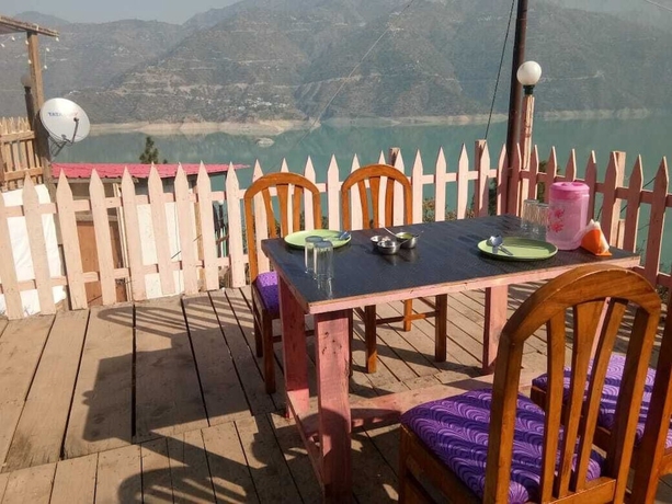 Imagen del bar/restaurante del Hotel Tehri lake View Camping and Cottage. Foto 4