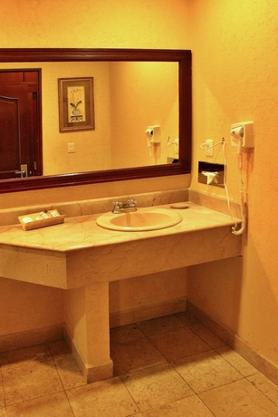 Imagen de la habitación del Hotel Tehuacan Casa Real. Foto 8