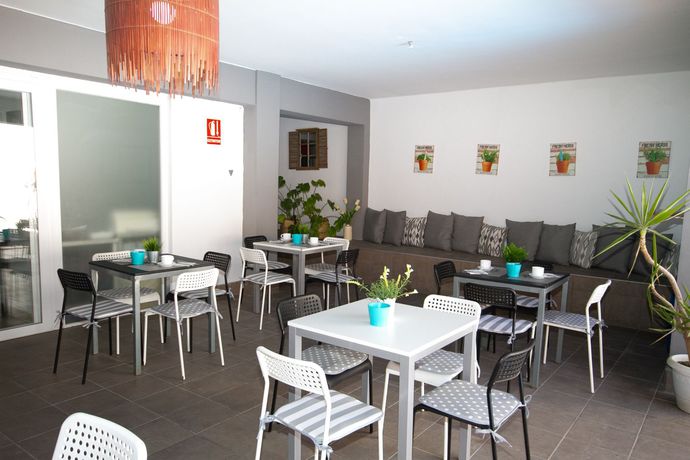 Imagen del bar/restaurante del Hotel Teide. Foto 2