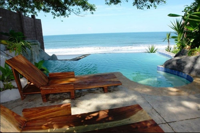 Imagen de la piscina del Hotel Tekuani Kal. Foto 19