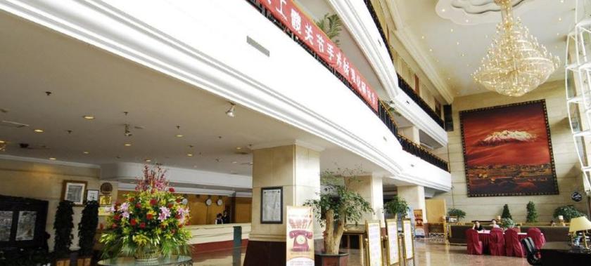 Imagen de los interiores del Hotel Telecom International. Foto 16