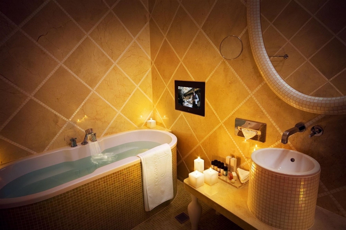 Imagen de la habitación del Hotel Telegraaf, Autograph Collection. Foto 6