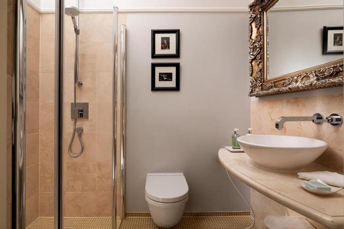 Imagen de la habitación del Hotel Telegraaf, Autograph Collection. Foto 8