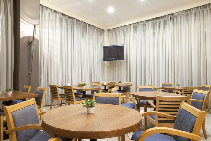 Imagen del bar/restaurante del Hotel Telioni. Foto 4