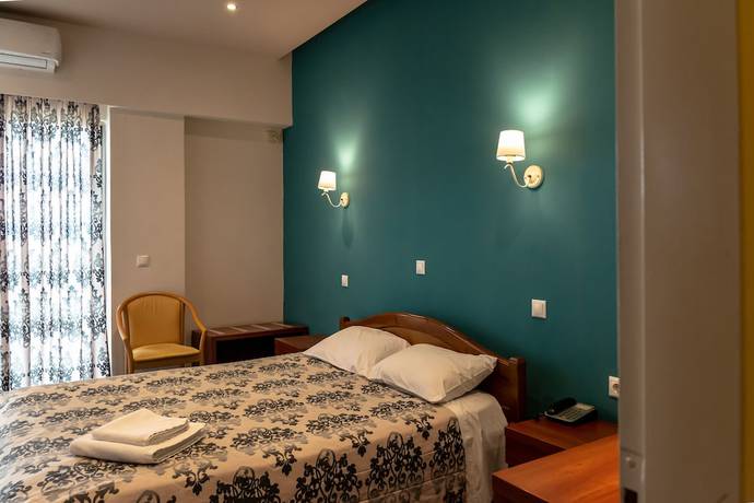 Imagen de la habitación del Hotel Telis. Foto 17
