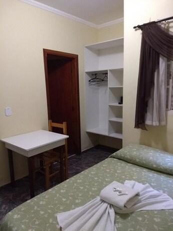 Imagen de la habitación del Hotel Telles. Foto 13