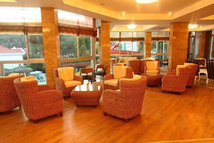 Imagen de los interiores del Hotel Telmessos Select. Foto 12