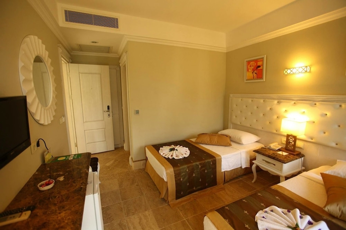 Imagen de la habitación del Hotel Telmessos Select. Foto 4