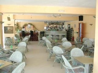 Imagen del bar/restaurante del Hotel Temi. Foto 9