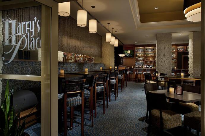 Imagen del bar/restaurante del Hotel Tempe Mission Palms, A Destination By Hyatt. Foto 2