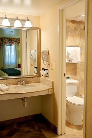 Imagen de la habitación del Hotel Tempe/Phoenix Airport InnSuites. Foto 1