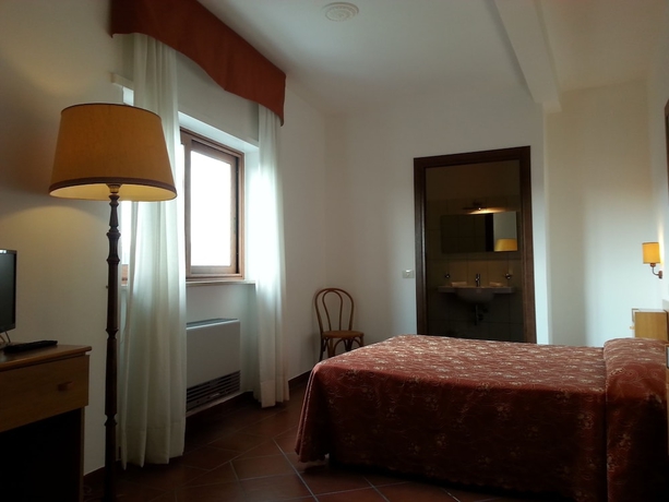 Imagen de la habitación del Hotel Tempio Di Apollo Rome. Foto 3