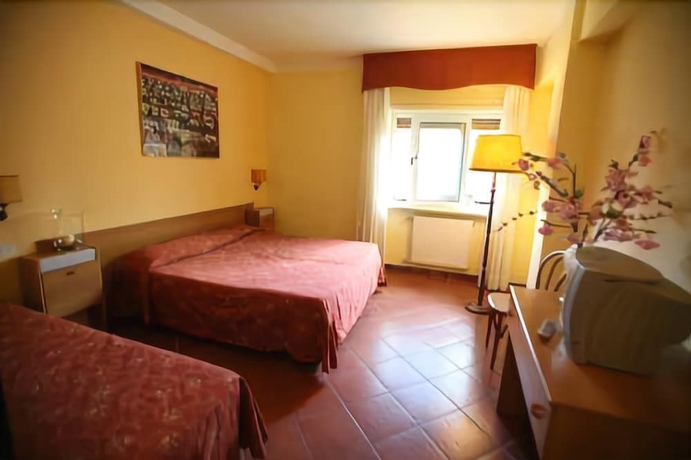 Imagen de la habitación del Hotel Tempio Di Apollo Rome. Foto 11