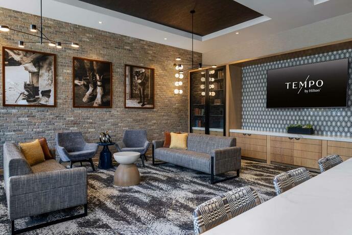 Imagen de los interiores del Hotel Tempo By Hilton Louisville Downtown Nulu. Foto 27