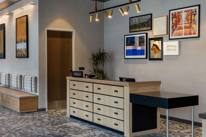 Imagen de los interiores del Hotel Tempo By Hilton Louisville Downtown Nulu. Foto 28