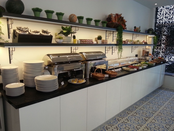 Imagen del bar/restaurante del Hotel Tempo Suites Airport İstanbul. Foto 3