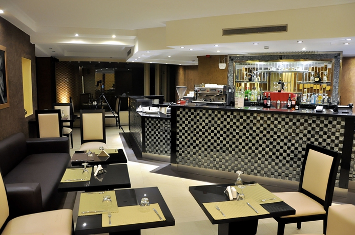 Imagen del bar/restaurante del Hotel Tempoo Marrakech. Foto 3