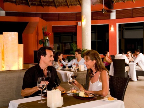 Imagen general del Hotel Temptation Cancun Resort - All Inclusive- Adults Only. Foto 1