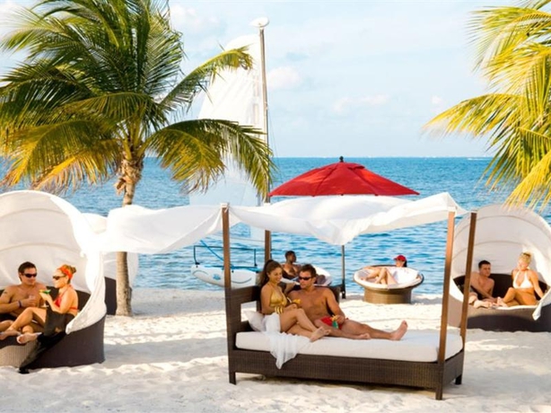 Imagen general del Hotel Temptation Cancun Resort - All Inclusive- Adults Only. Foto 2