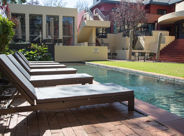Imagen de la piscina del Hotel Ten Bompas. Foto 18