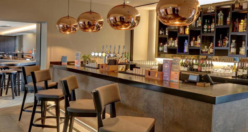 Imagen del bar/restaurante del Hotel Ten Hill Place. Foto 2
