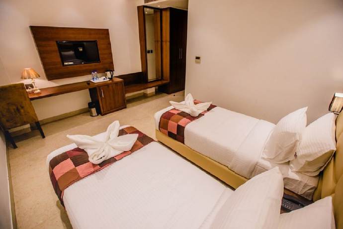 Imagen de la habitación del Hotel Ten Square. Foto 6