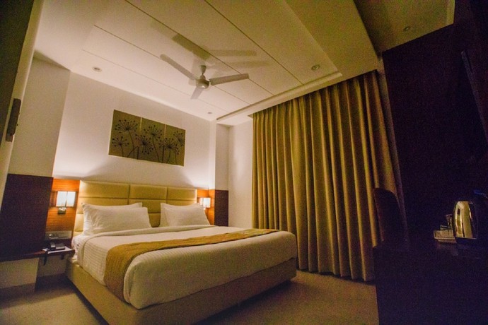 Imagen de la habitación del Hotel Ten Square. Foto 9