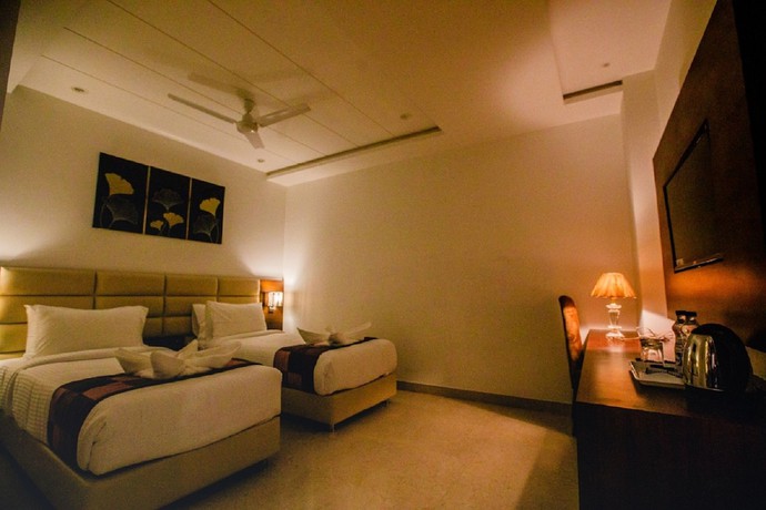 Imagen de la habitación del Hotel Ten Square. Foto 10