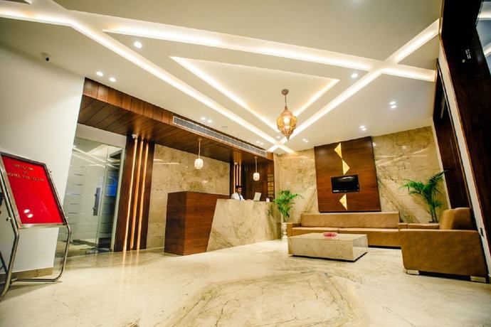 Imagen de los interiores del Hotel Ten Square. Foto 19