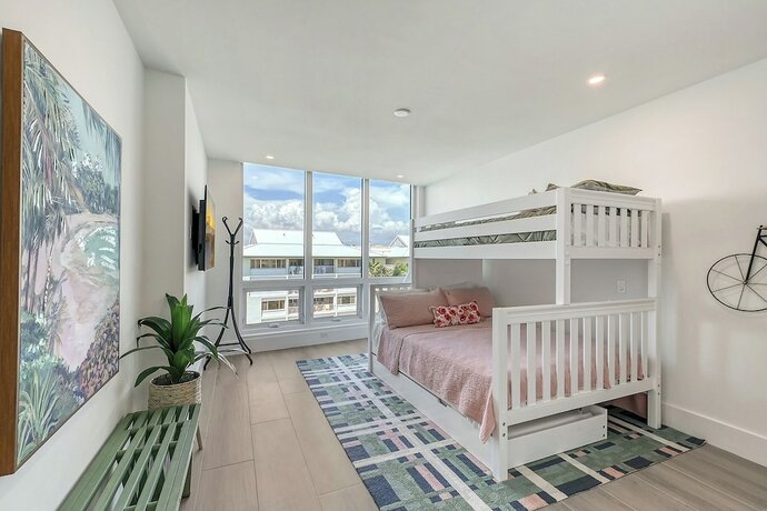 Imagen de la habitación del Hotel Ten35 Seaside Rentals. Foto 12