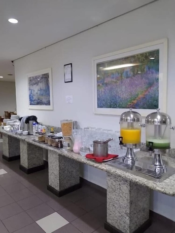 Imagen del bar/restaurante del Hotel Tenda. Foto 4