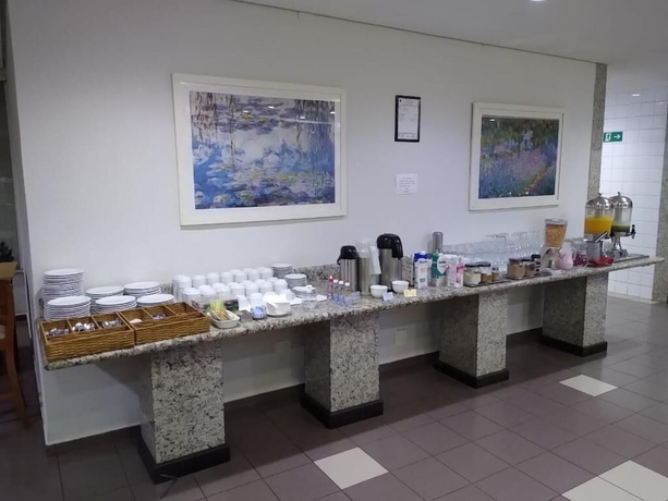 Imagen del bar/restaurante del Hotel Tenda. Foto 5