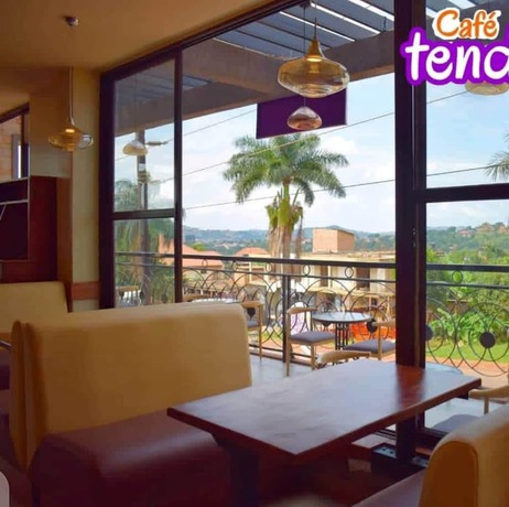 Imagen del bar/restaurante del Hotel Tenda Suites and Restaurant. Foto 11