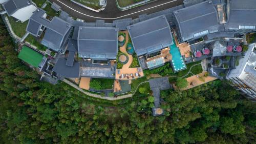 Imagen general del Hotel Tengchong Jingge Banshan Hot Spring. Foto 12