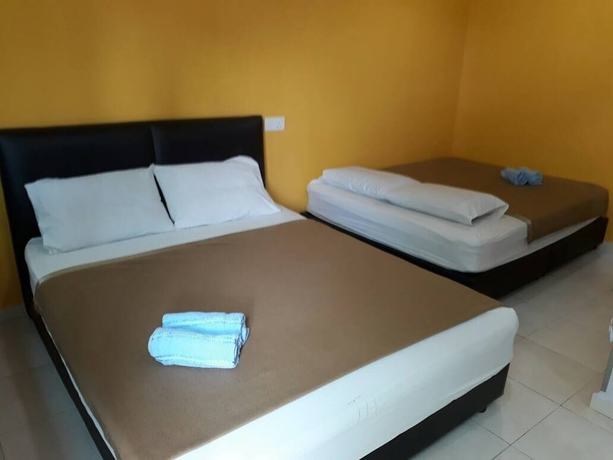 Imagen de la habitación del Hotel Tengkera. Foto 2