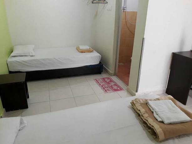 Imagen de la habitación del Hotel Tengkera. Foto 6