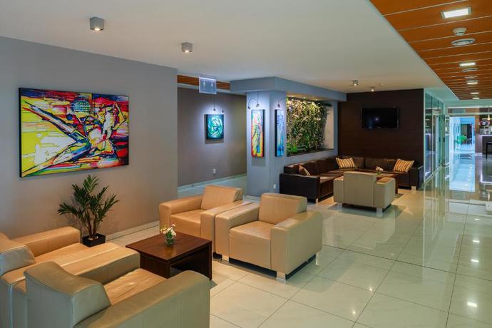 Imagen de los interiores del Hotel Tenis. Foto 6