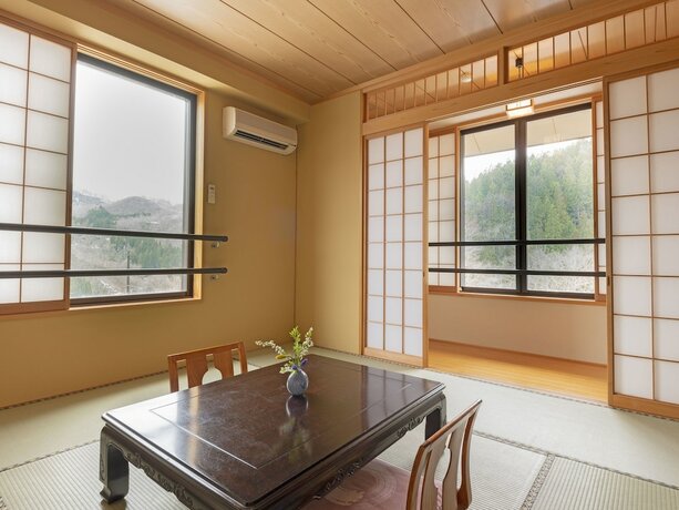 Imagen de la habitación del Hotel Tenjiku Onsennosato. Foto 37