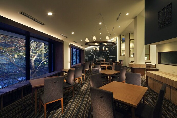 Imagen del bar/restaurante del Hotel Tenjin Lodge. Foto 8