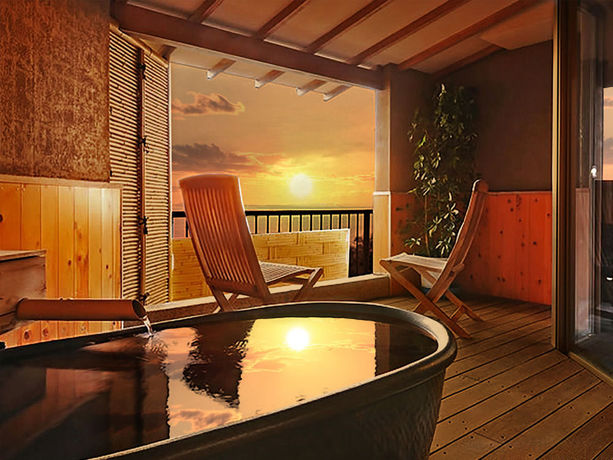 Imagen de la piscina del Hotel Tenku Kaiyu No Yado Suehiro. Foto 14