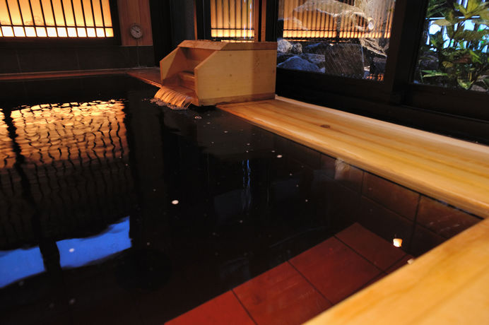 Imagen de la piscina del Hotel Tennen Onsen Toyama Tsurugi No Yu Onyado Nono. Foto 16