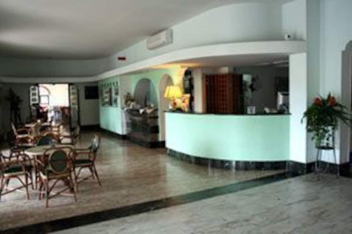 Imagen de los interiores del Hotel Tennis. Foto 16